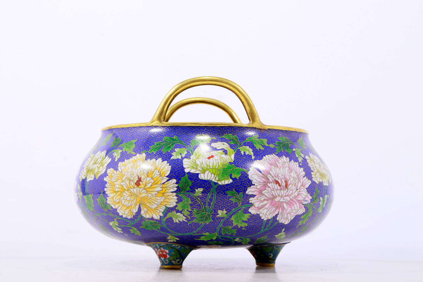 A perfect cloisonné floral pattern amphorae with three legs