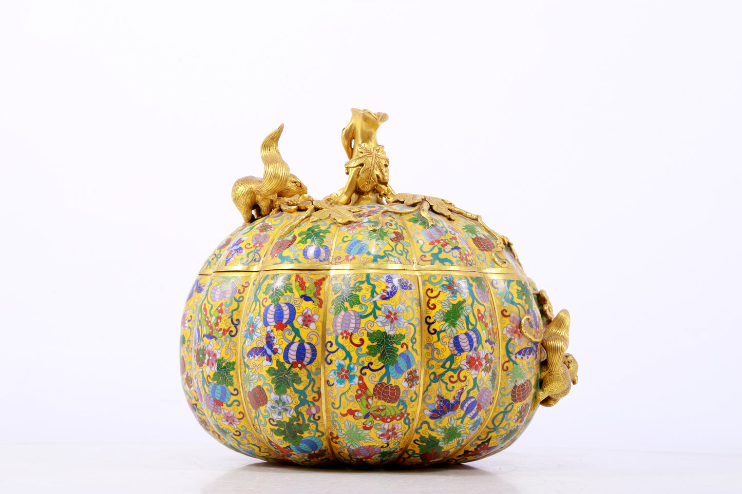 An exquisite cloisonné 'squirrel and grape' pattern box