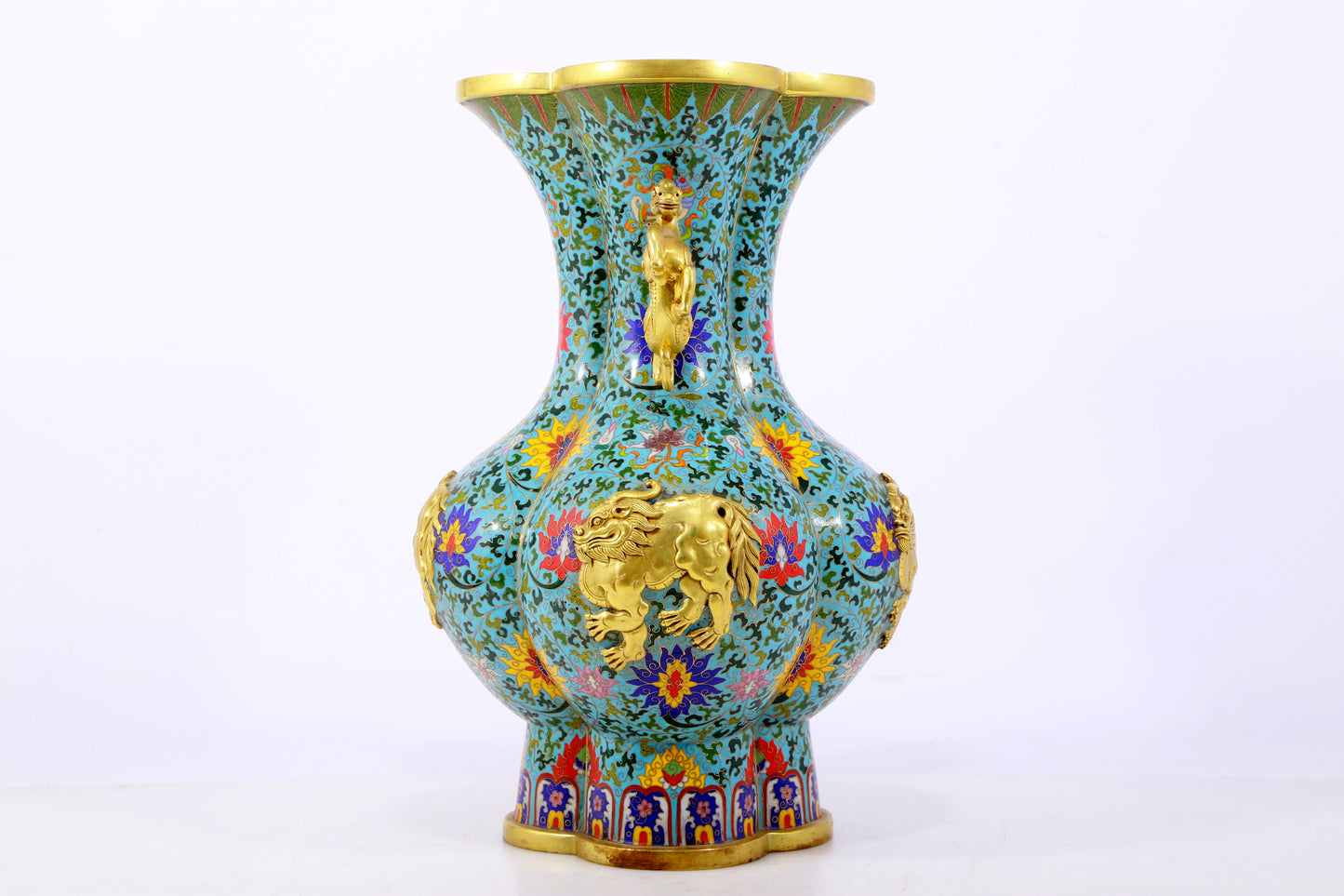 An exquisite cloisonné amphora with 'tangled lotus and auspicious beast' patterns