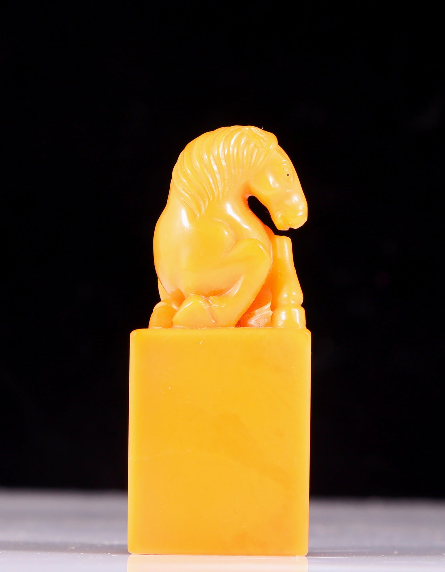 An exquisite Tianhuang stone horse seal