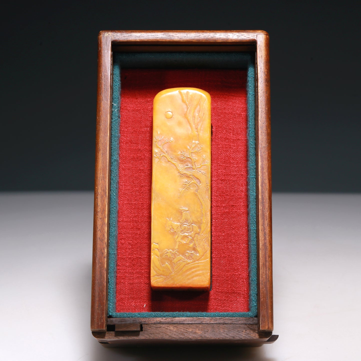 An Exquisite Tianhuang Stone 'Flower& Figure' Seal With Poem Inscriptions