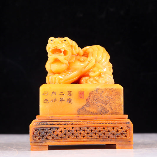 An exquisite Tianhuang stone unicorn seal