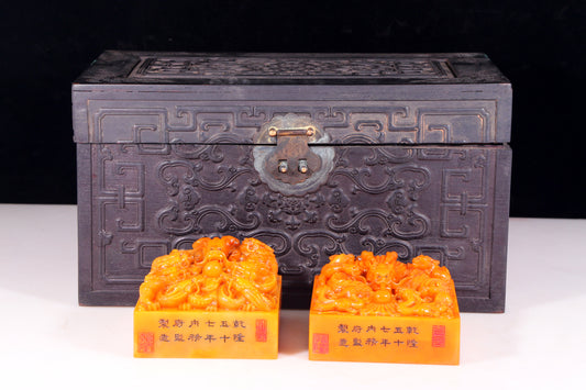 Two exquisite Tianhuang stone seals with auspicious clouds and dragon patterns