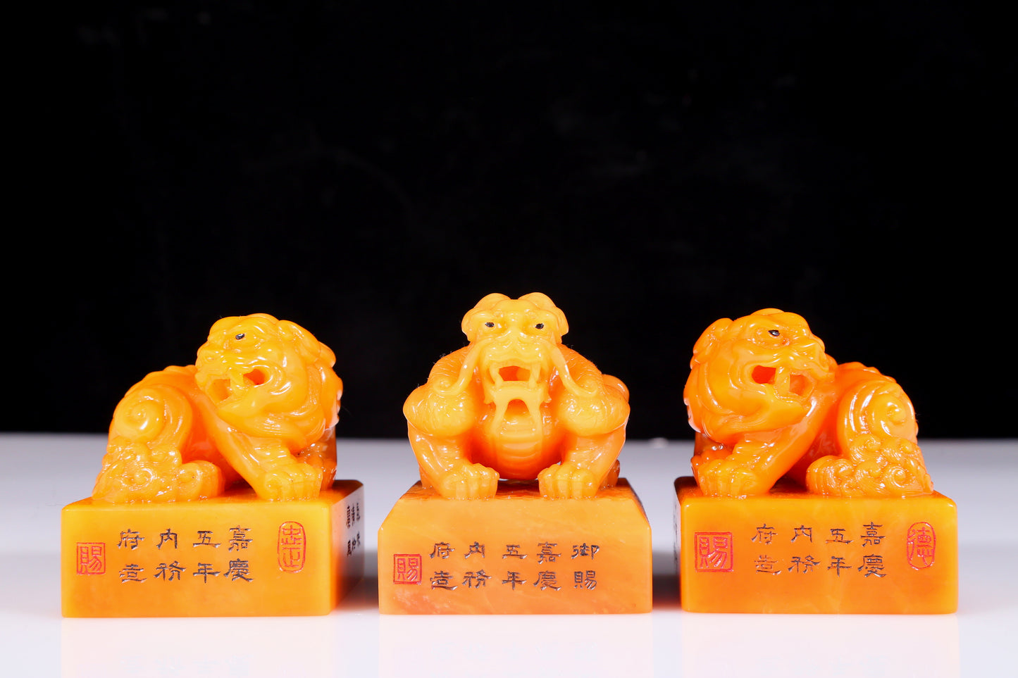 A set of exquisite Tianhuang stone auspicious animal seals