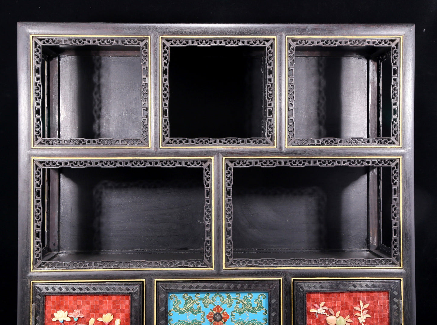 A pair of exquisite zitanwood cabinets with gold-filled lacquer and inlaid gemstones, treasures, patterns, and floral patterns.