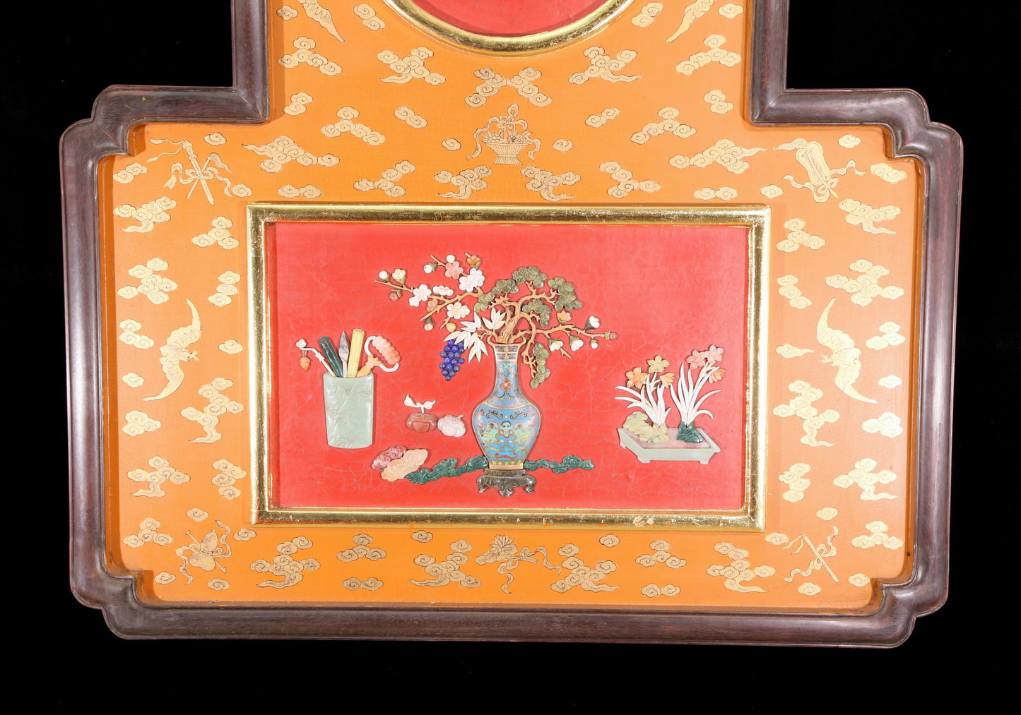 An exquisite zitanwood painted and painted vase hanging screen with gemstones