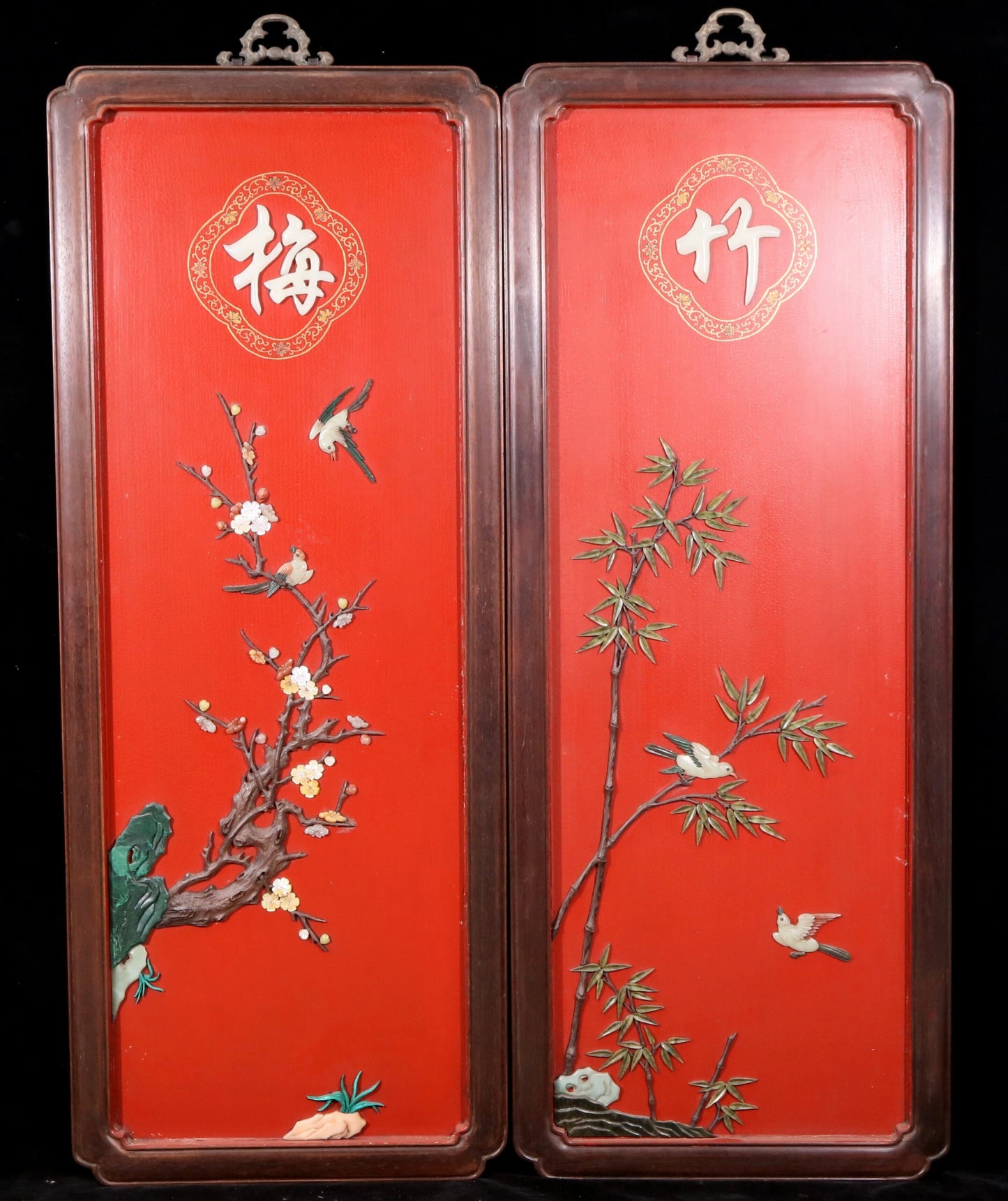 A set of exquisite zitanwood painted four-bar hanging screens inlaid with gems and flowers and birds.