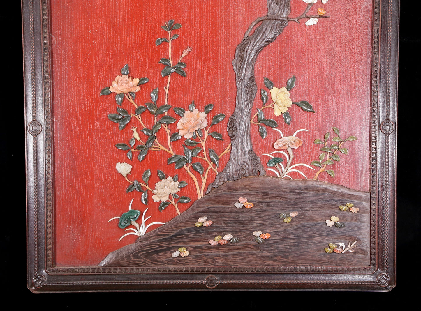 An exquisite zitanwood wood lacquer-embedded hanging screen with landscape, flower and bird patterns