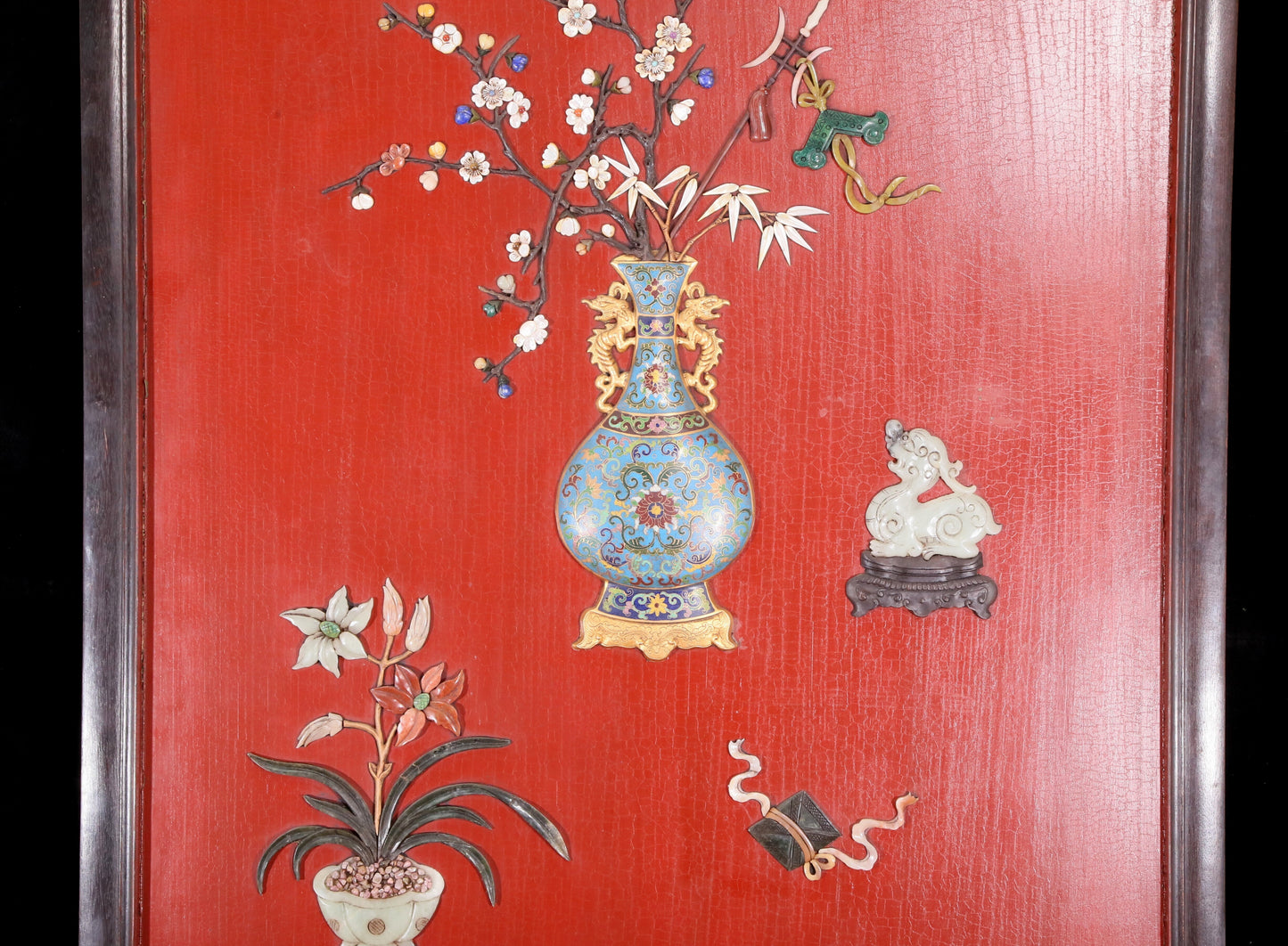 An exquisite zitanwood painted lacquered vase pattern hanging screen