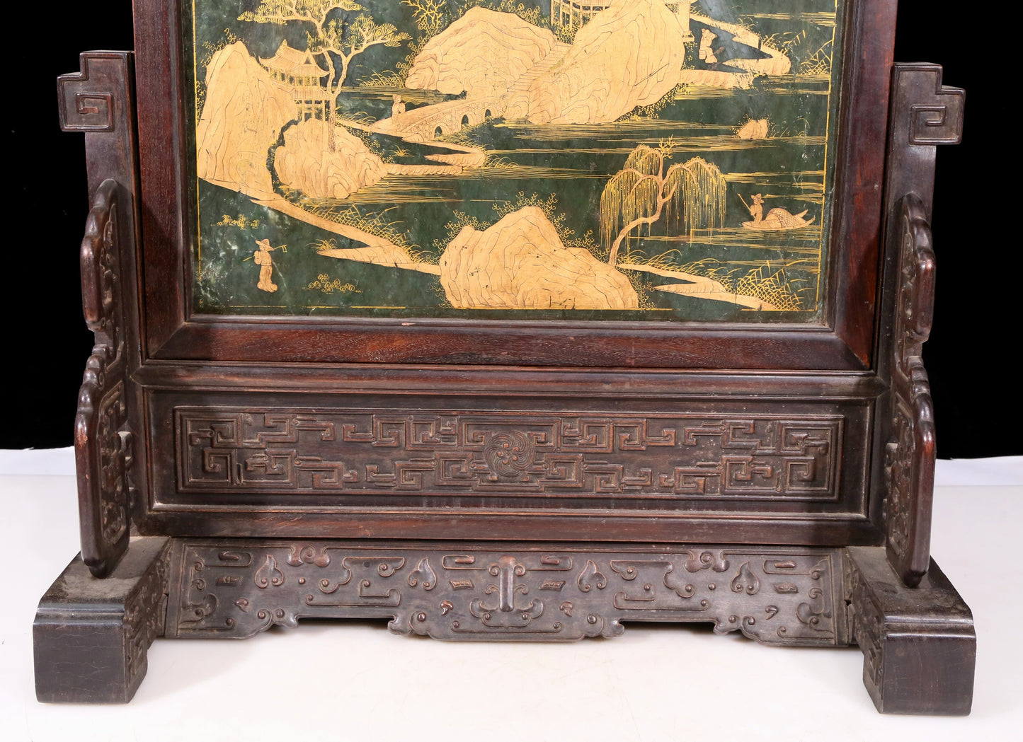 An exquisite zitanwood inlaid with jasper, gold inlaid with gems, landscape and figures pattern table screen