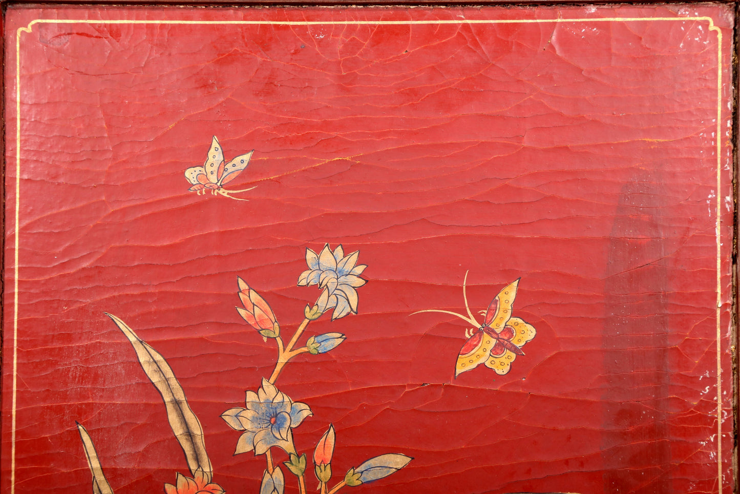 An exquisite zitanwood lacquered, gold-embedded, flower-and-bird pattern table screen