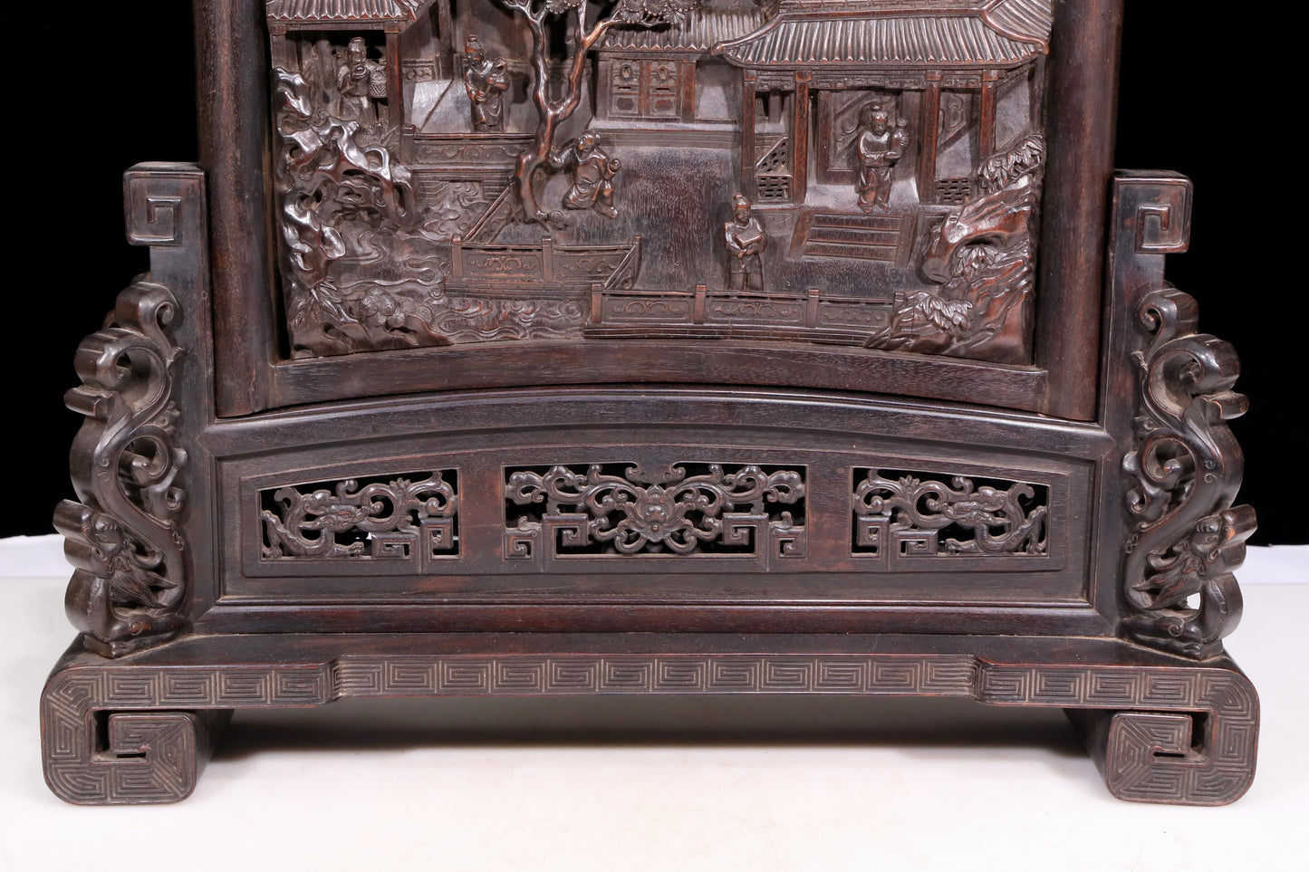 An exquisite zitanwood table screen with landscape and figure patterns