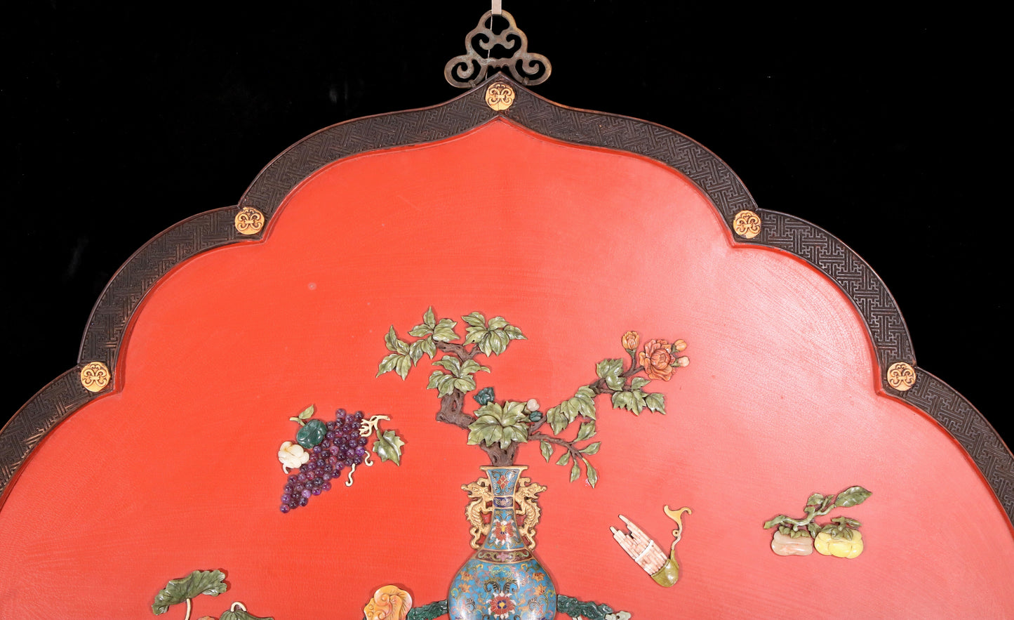 An exquisite zitanwood lacquered vase pattern hanging screen