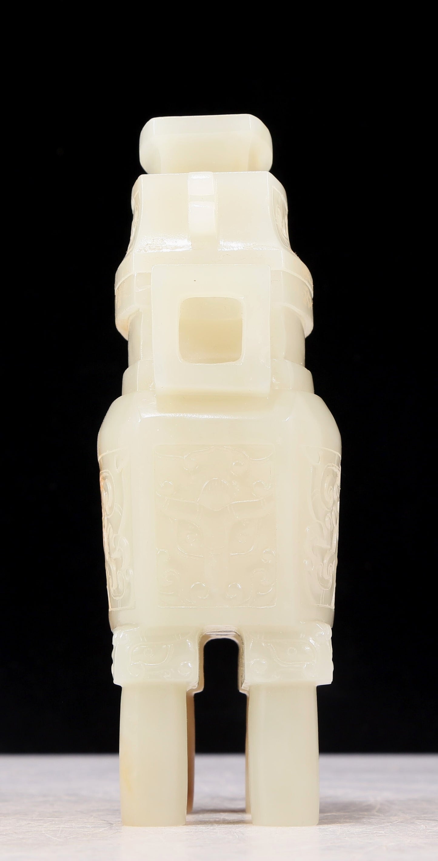 An exquisite white jade four-legged censer with dragon pattern and lid