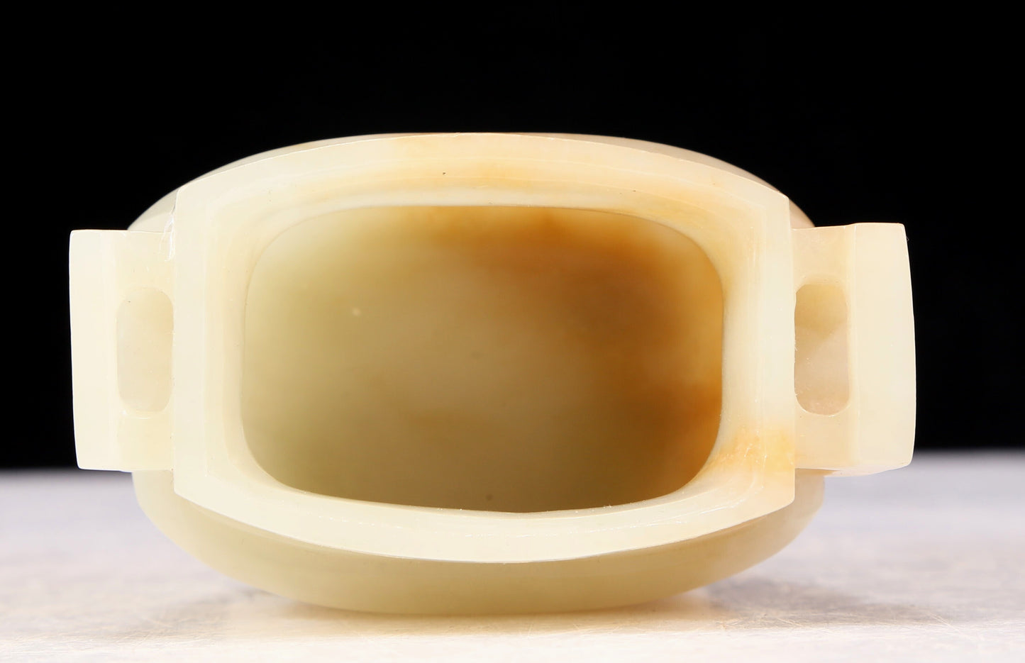 An exquisite white jade four-legged censer with dragon pattern and lid