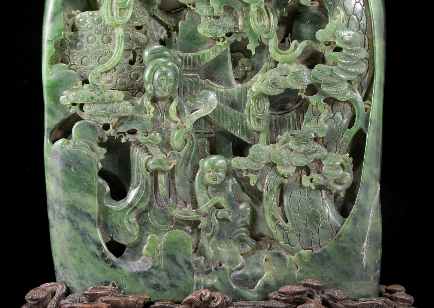 An exquisite jasper landscape figure ornament