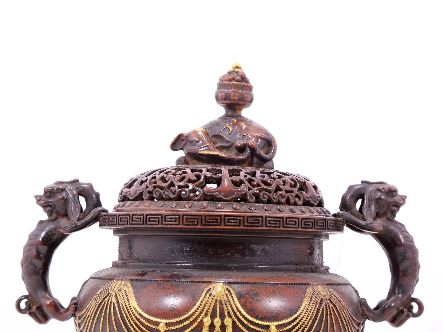 An exquisite gilt bronze elephant-patterned two-eared and tripod censer with lid