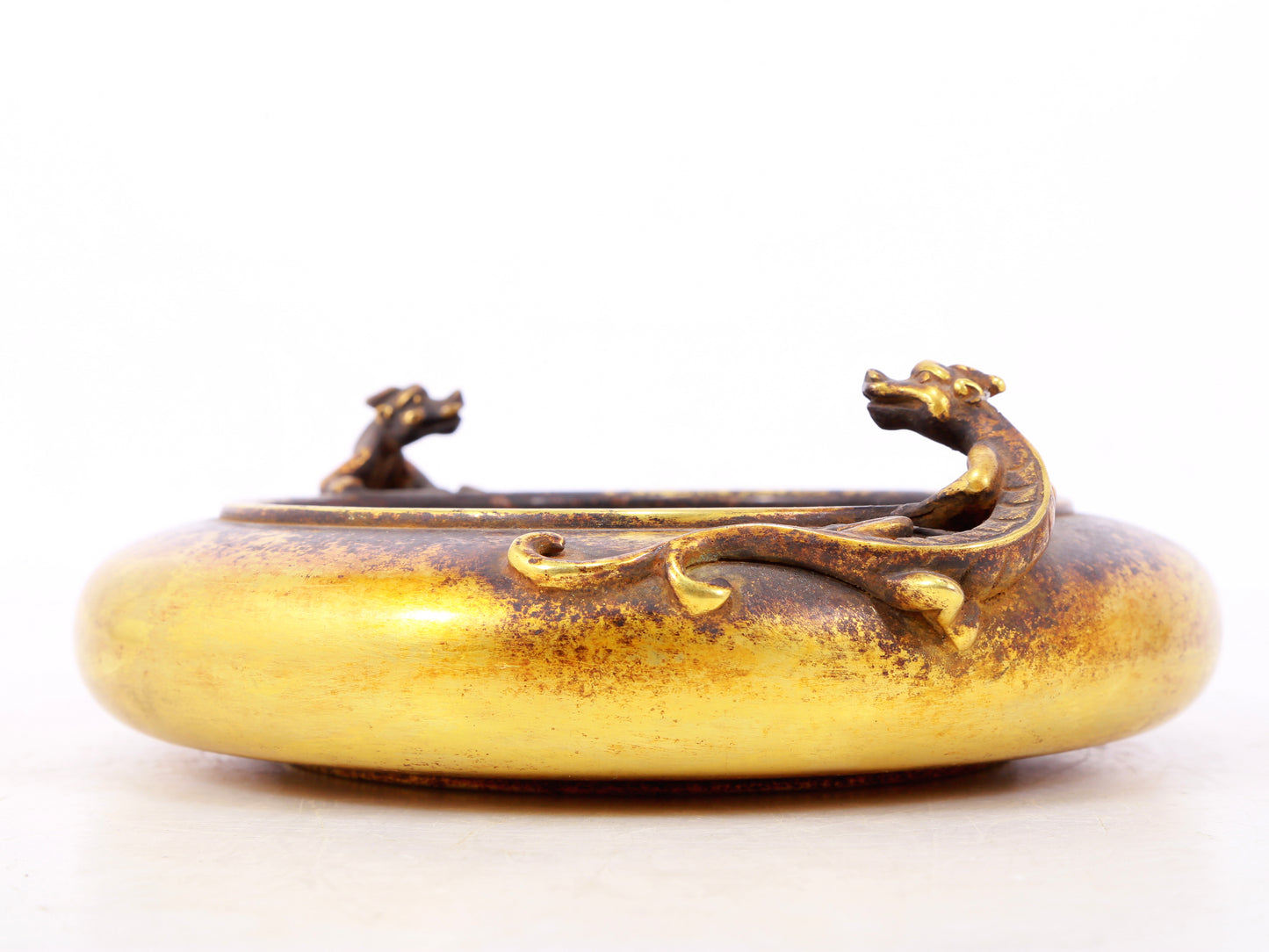 An exquisite gilt bronze dragon ear censer