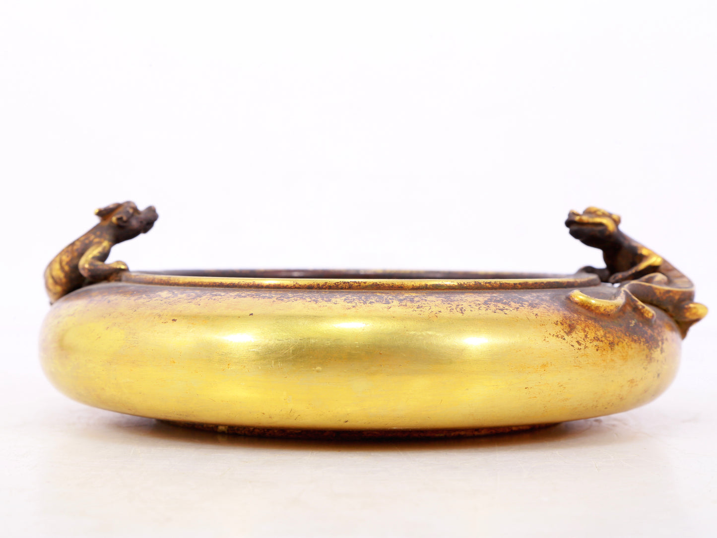 An exquisite gilt bronze dragon ear censer