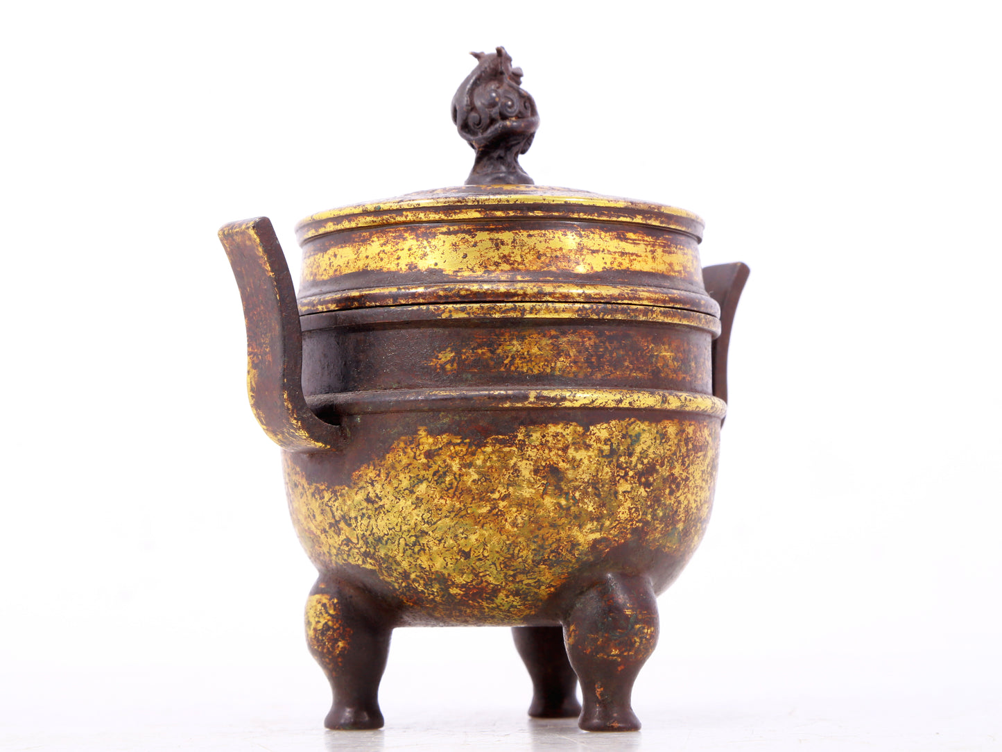 An exquisite gilt bronze dragon-patterned double-eared and tripod censer with lid