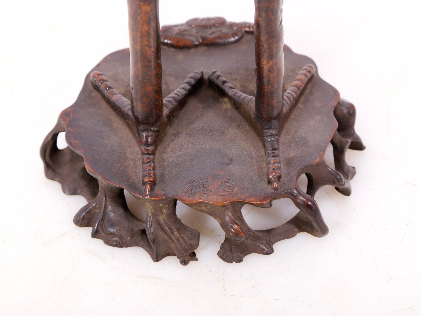 A pair of exquisite bronze crane-shaped censers