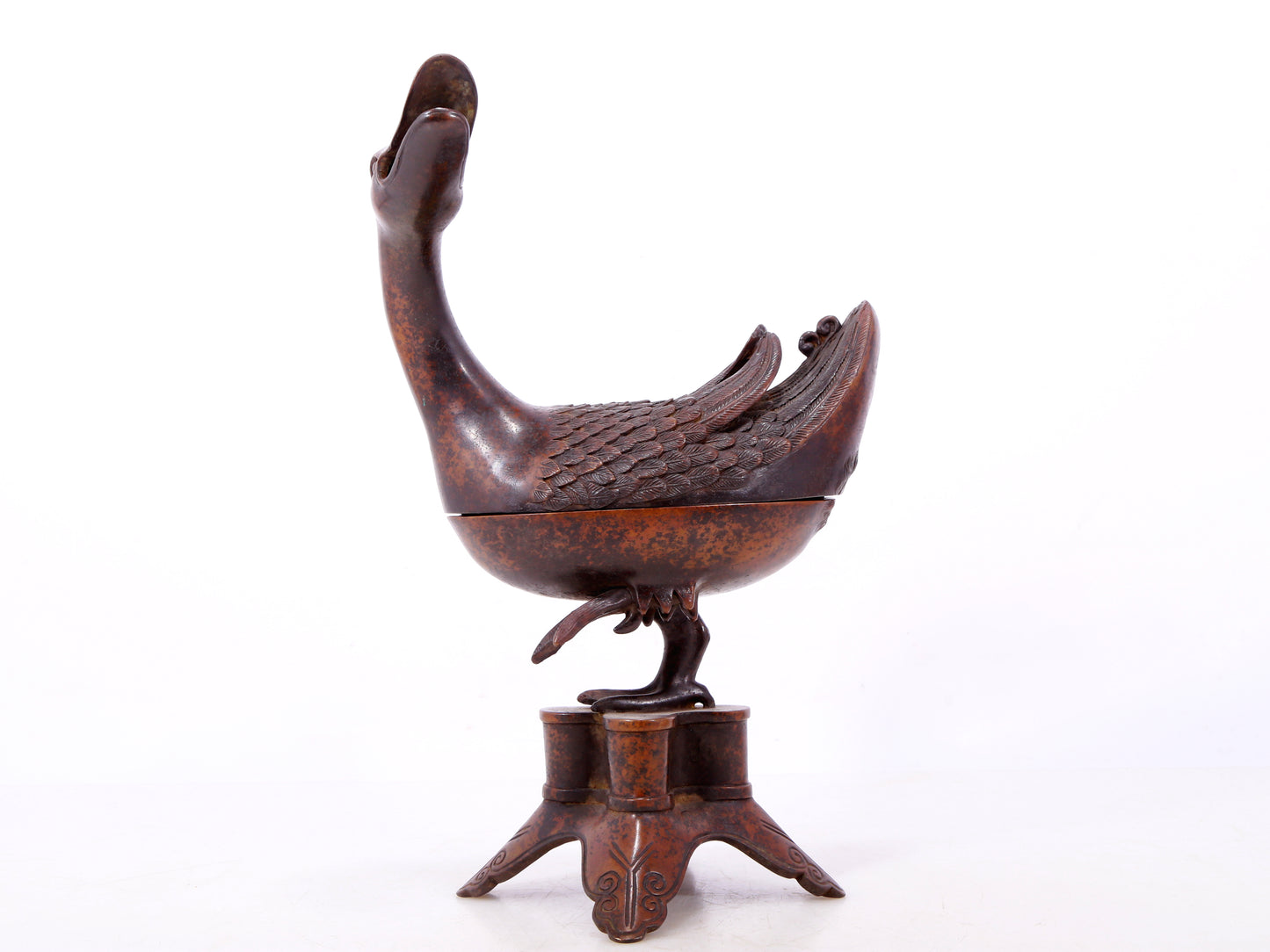 A pair of exquisite bronze duck-shaped boxes