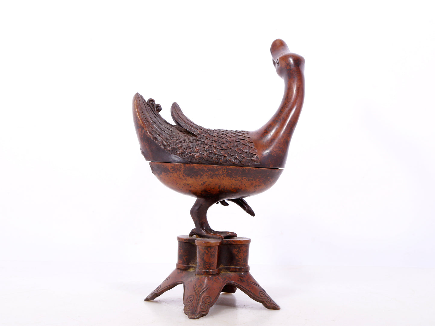 A pair of exquisite bronze duck-shaped boxes