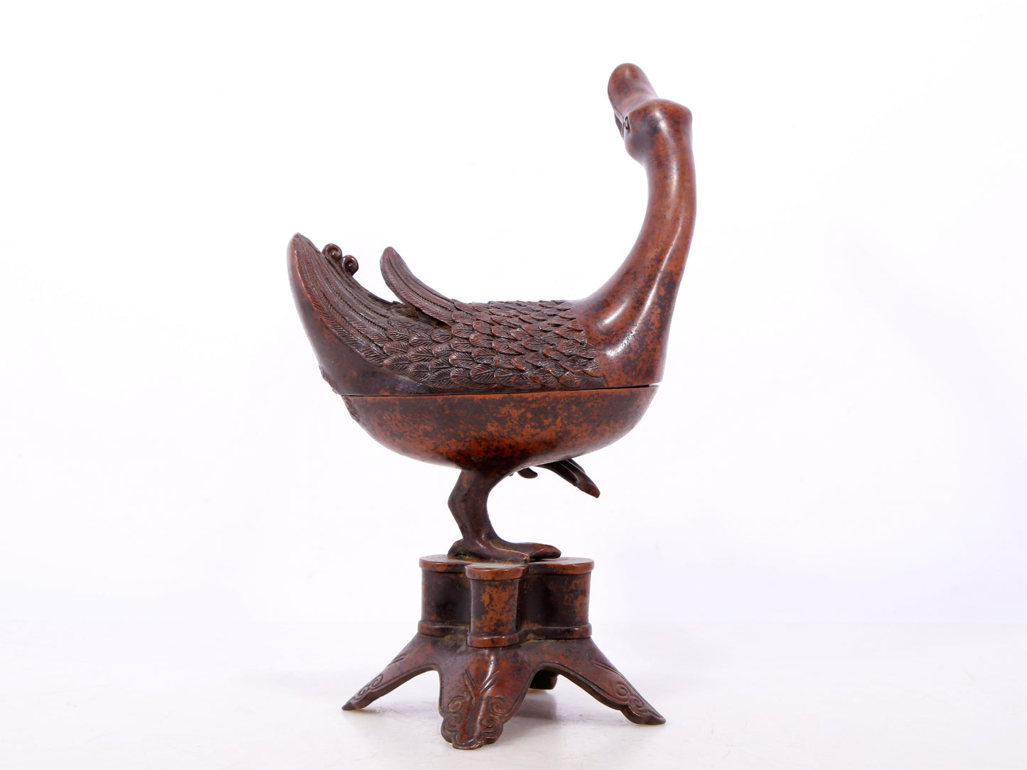 A pair of exquisite bronze duck-shaped boxes