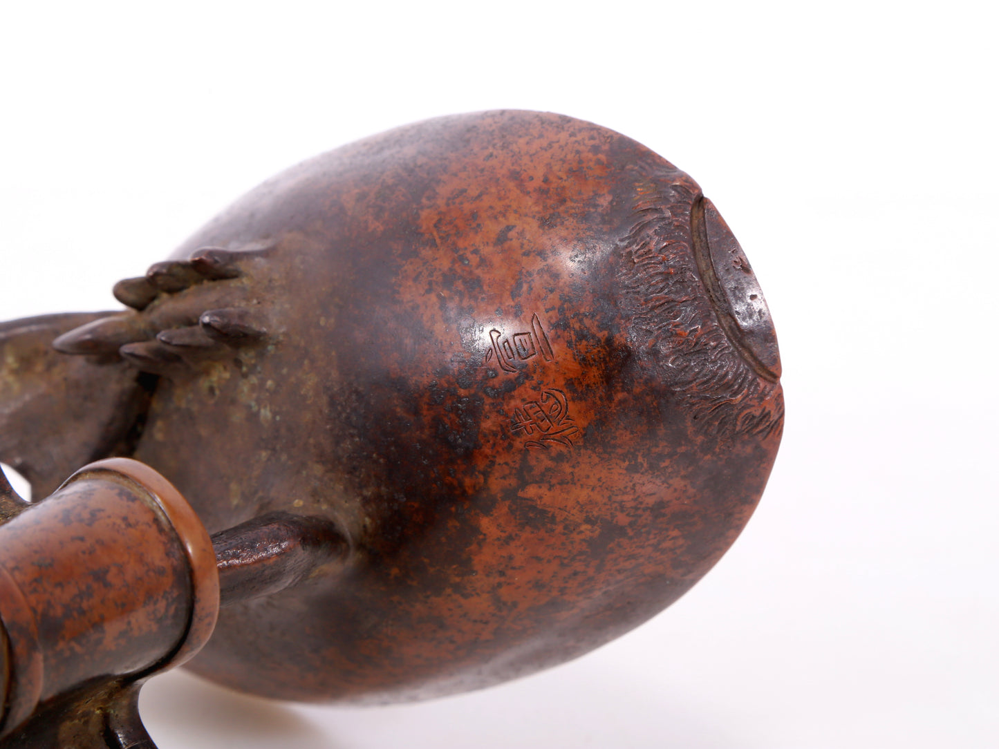 A pair of exquisite bronze duck-shaped boxes