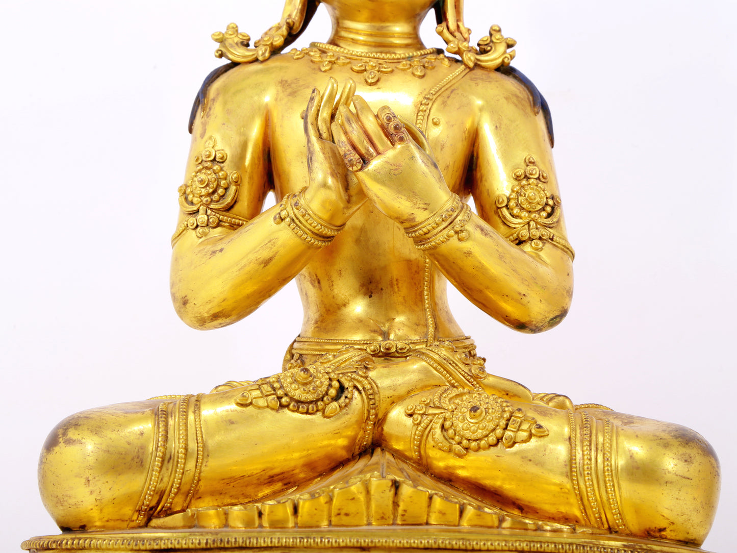 A solemn gilt bronze statue of Bodhisattva