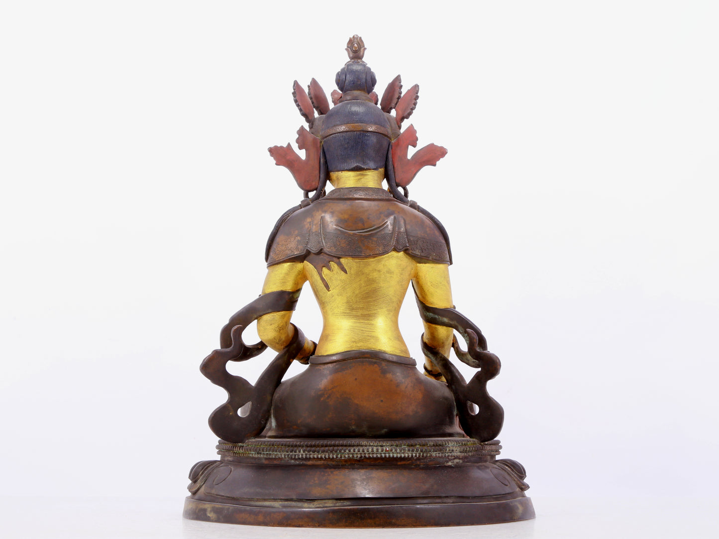 A solemn gilt bronze statue of Bodhisattva