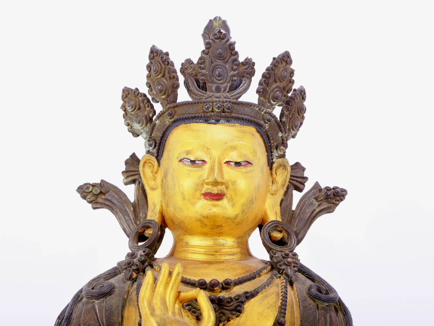 A solemn gilt bronze statue of Bodhisattva