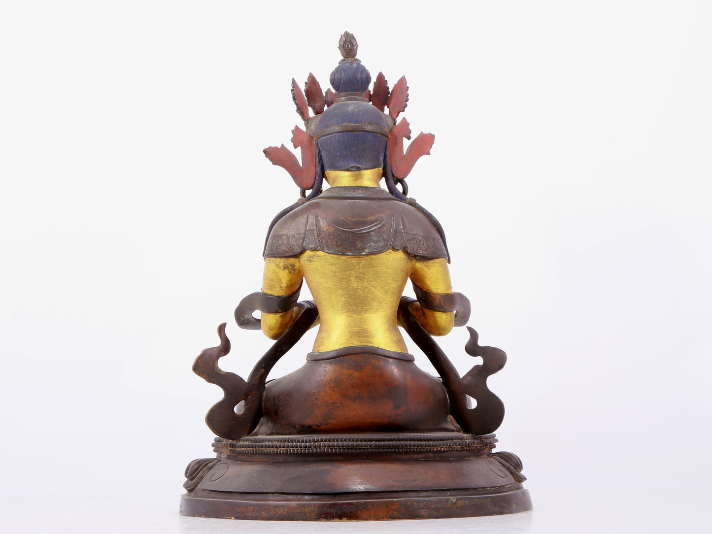 A solemn gilt bronze statue of Bodhisattva