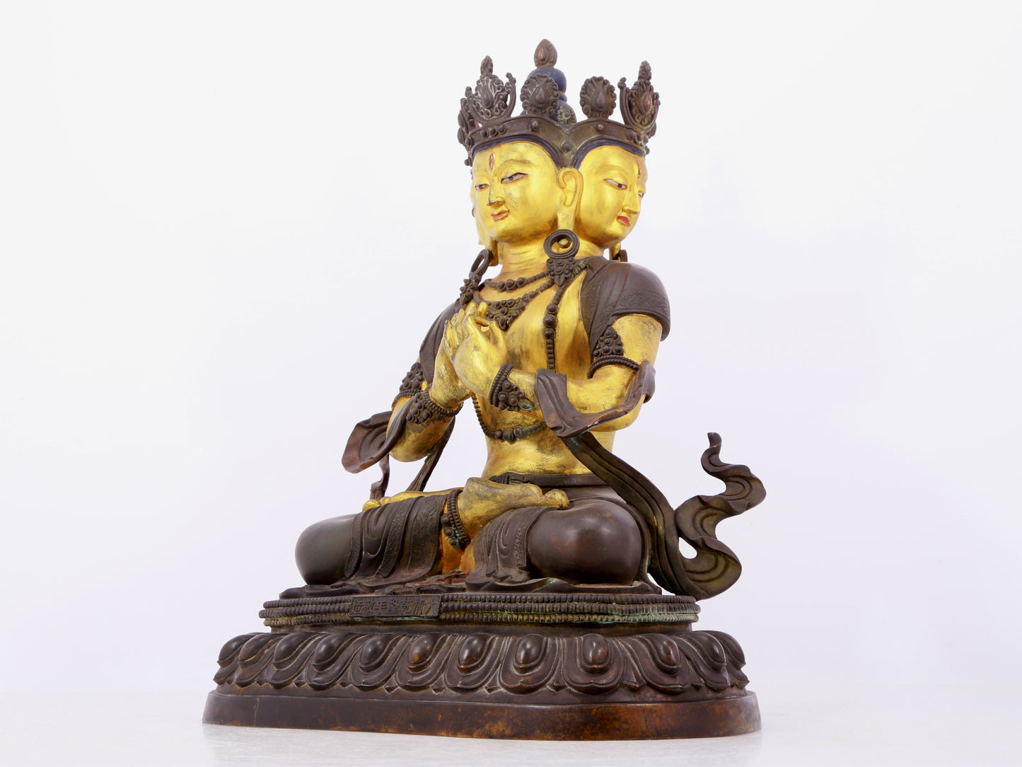 A solemn gilt bronze statue of Bodhisattva