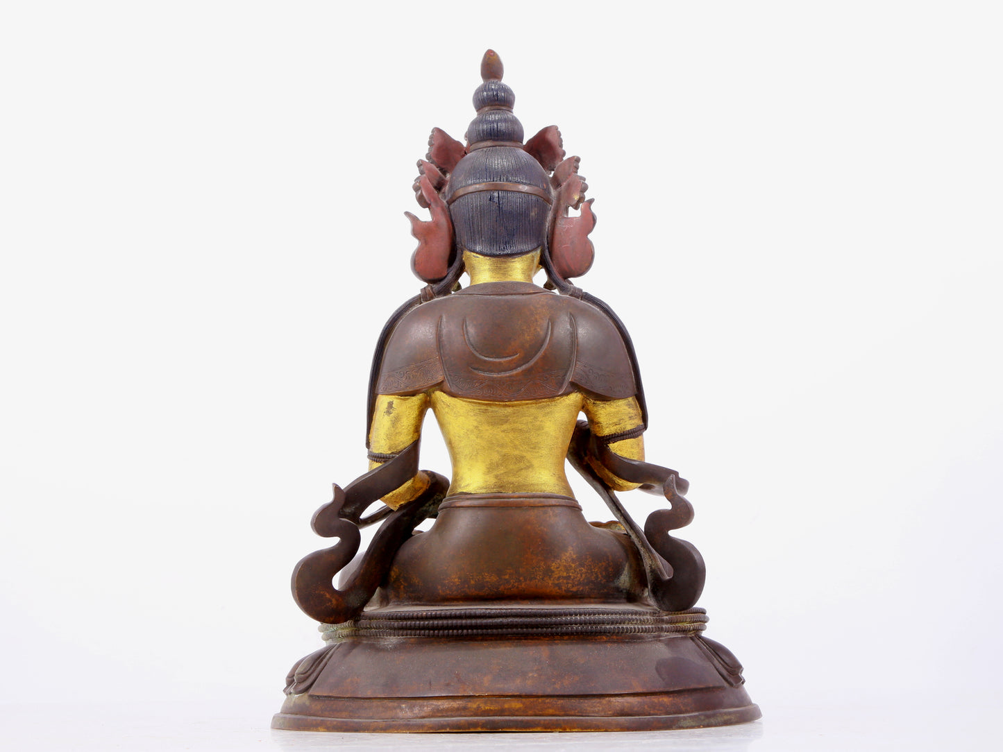 A solemn gilt bronze statue of Bodhisattva