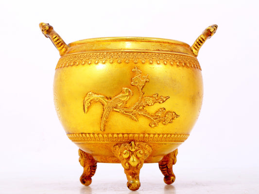 An exquisite gilt bronze elephant-patterned two-eared and tripod censer with lid