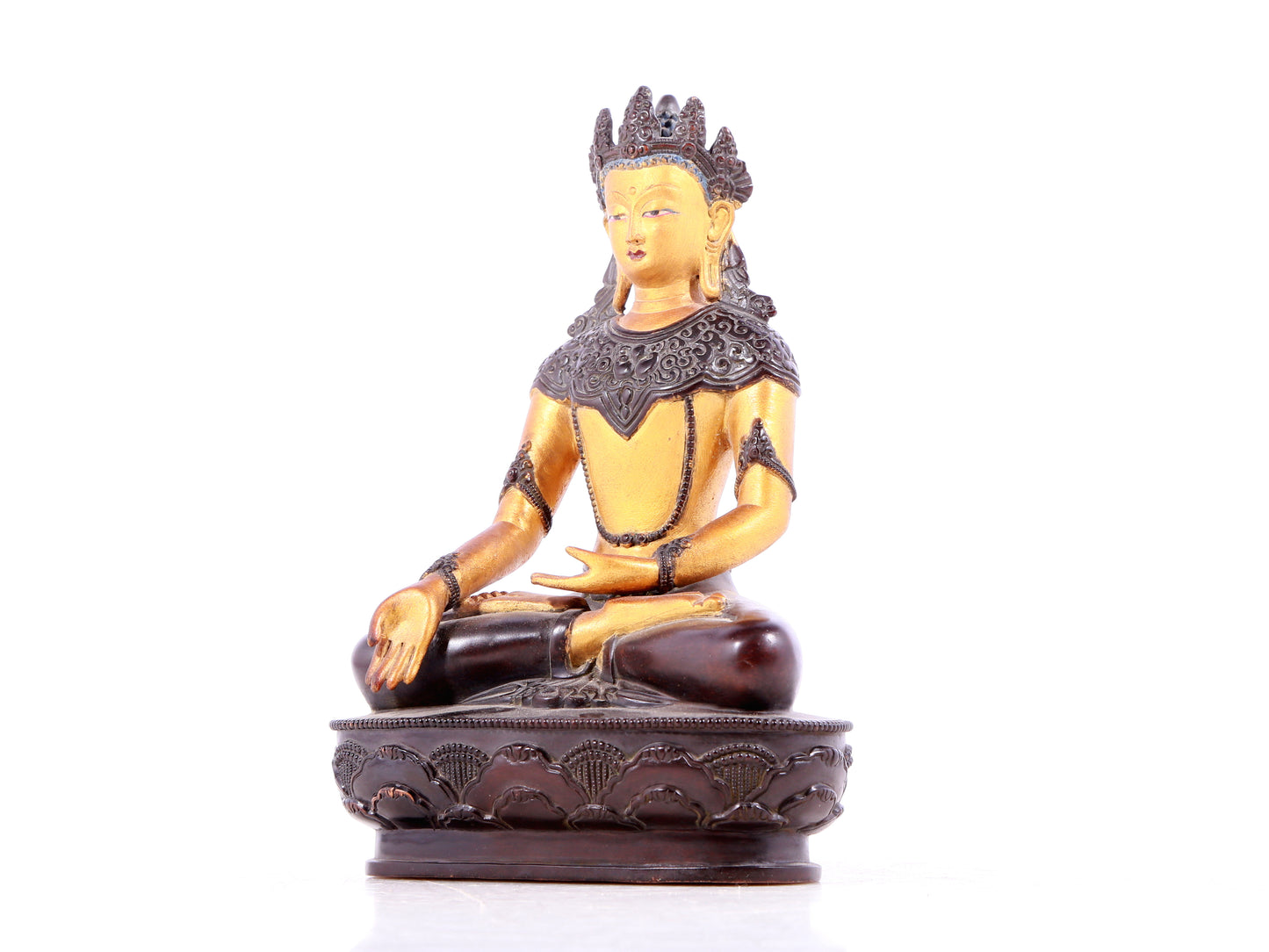 A solemn gilt bronze statue of Bodhisattva