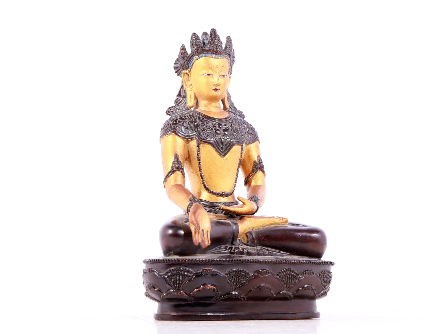 A solemn gilt bronze statue of Bodhisattva