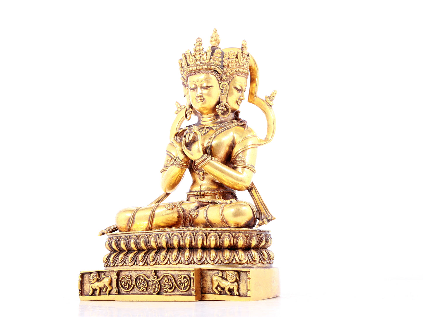 A solemn gilt bronze statue of Bodhisattva