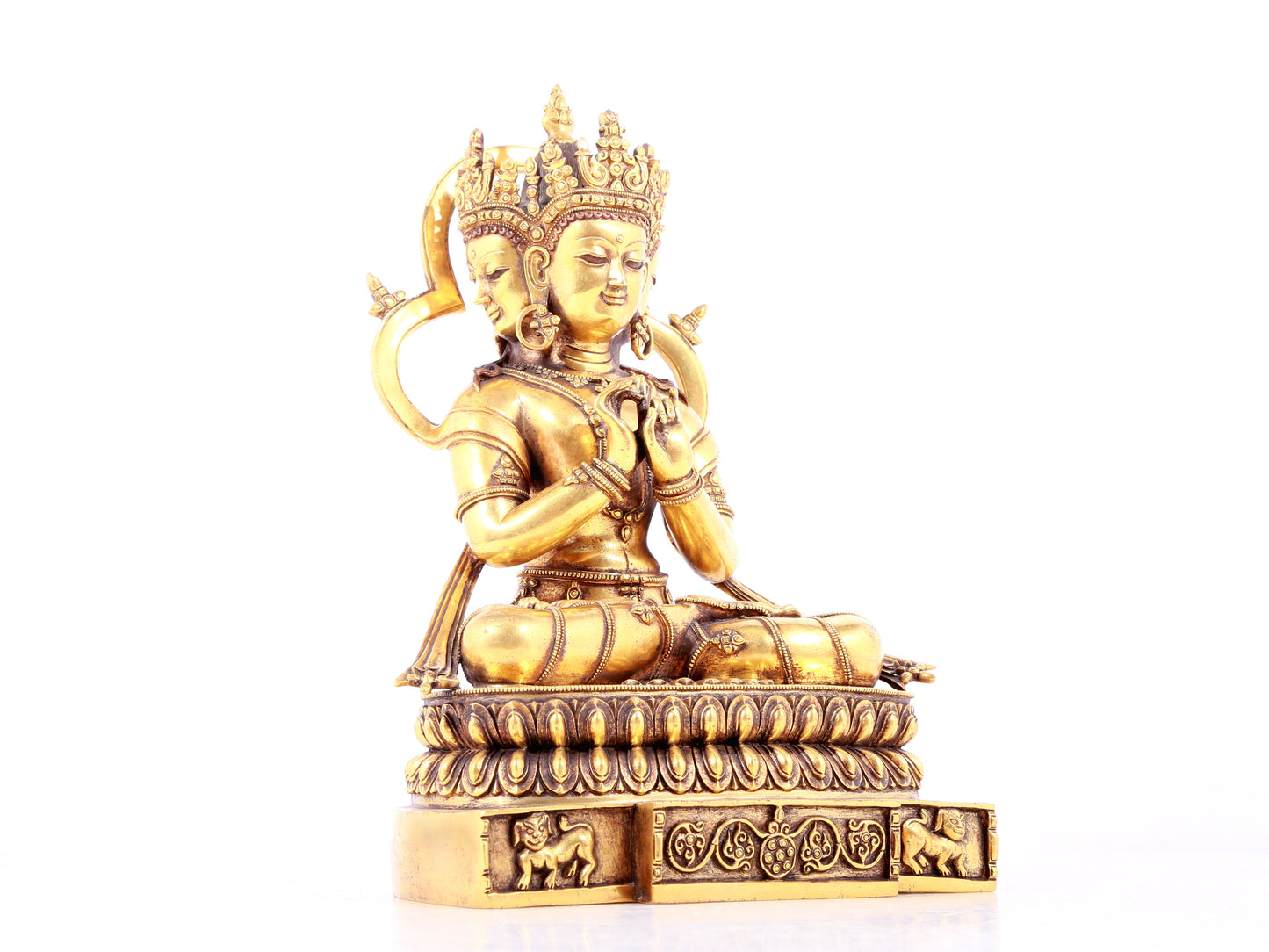 A solemn gilt bronze statue of Bodhisattva