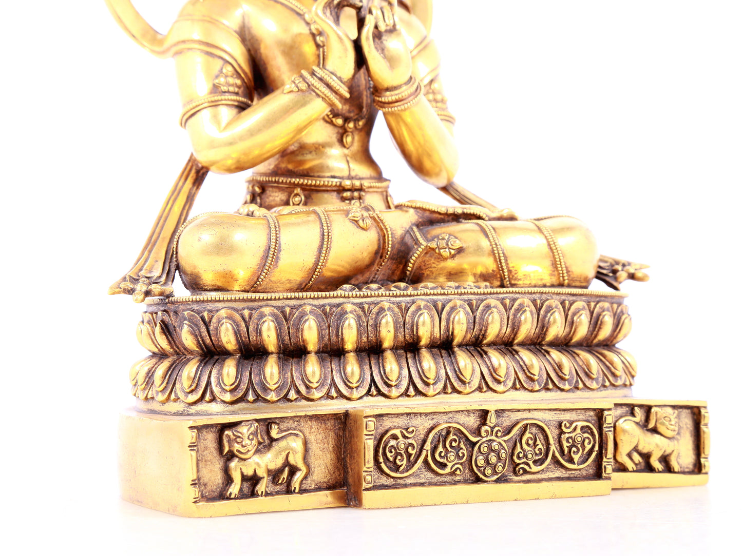 A solemn gilt bronze statue of Bodhisattva