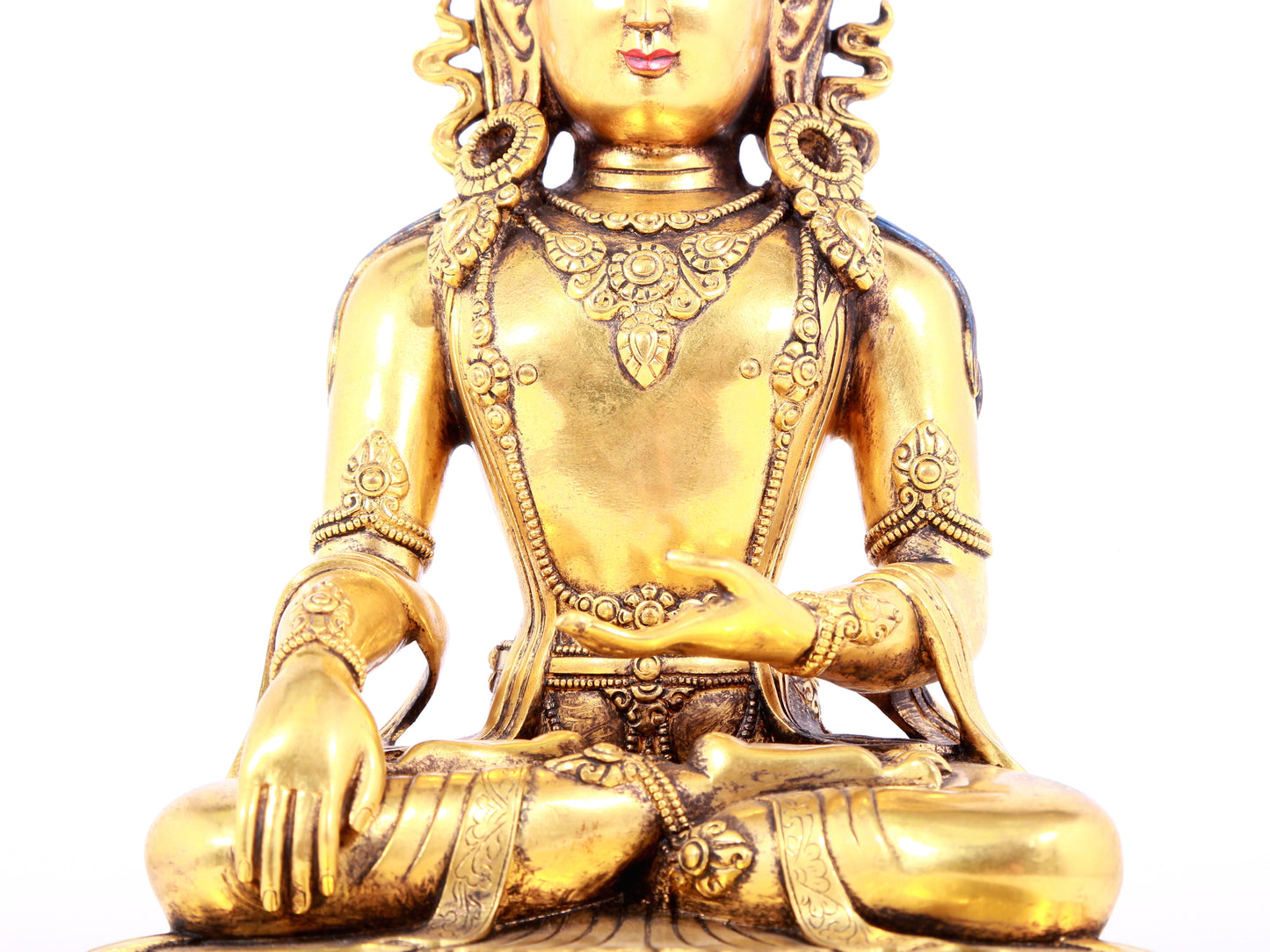 A solemn gilt bronze statue of Bodhisattva