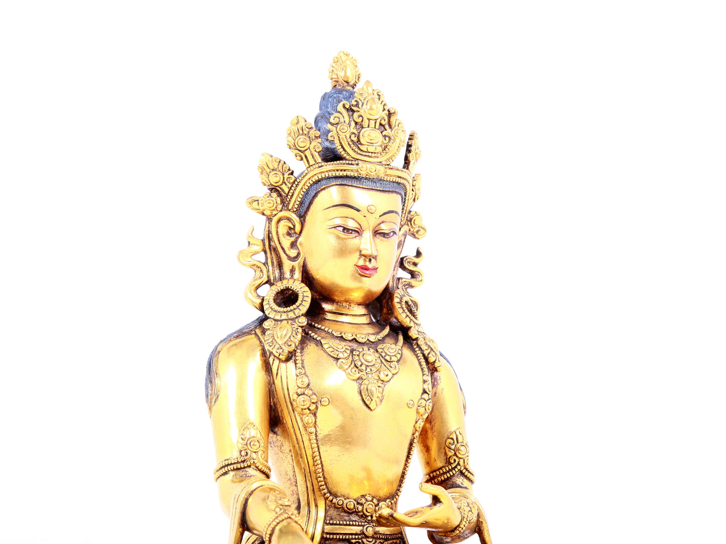 A solemn gilt bronze statue of Bodhisattva