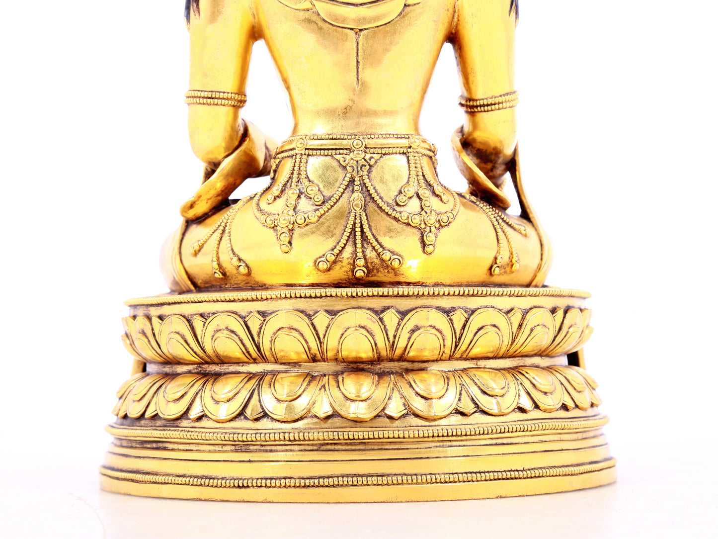 A solemn gilt bronze statue of Bodhisattva