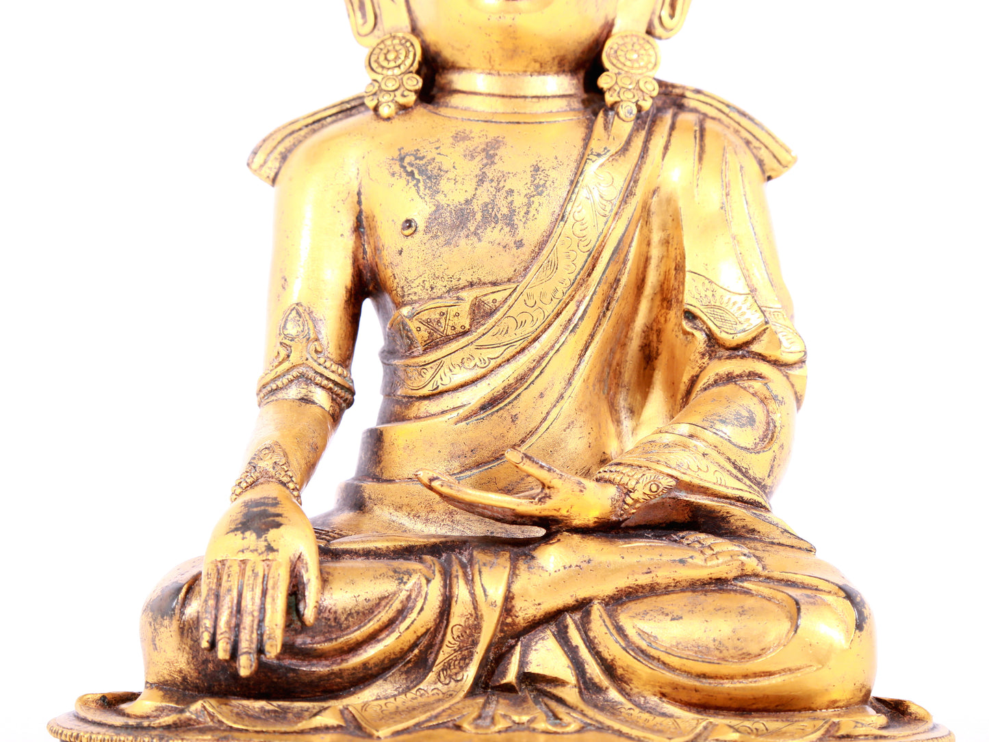 A solemn gilt bronze statue of Bodhisattva