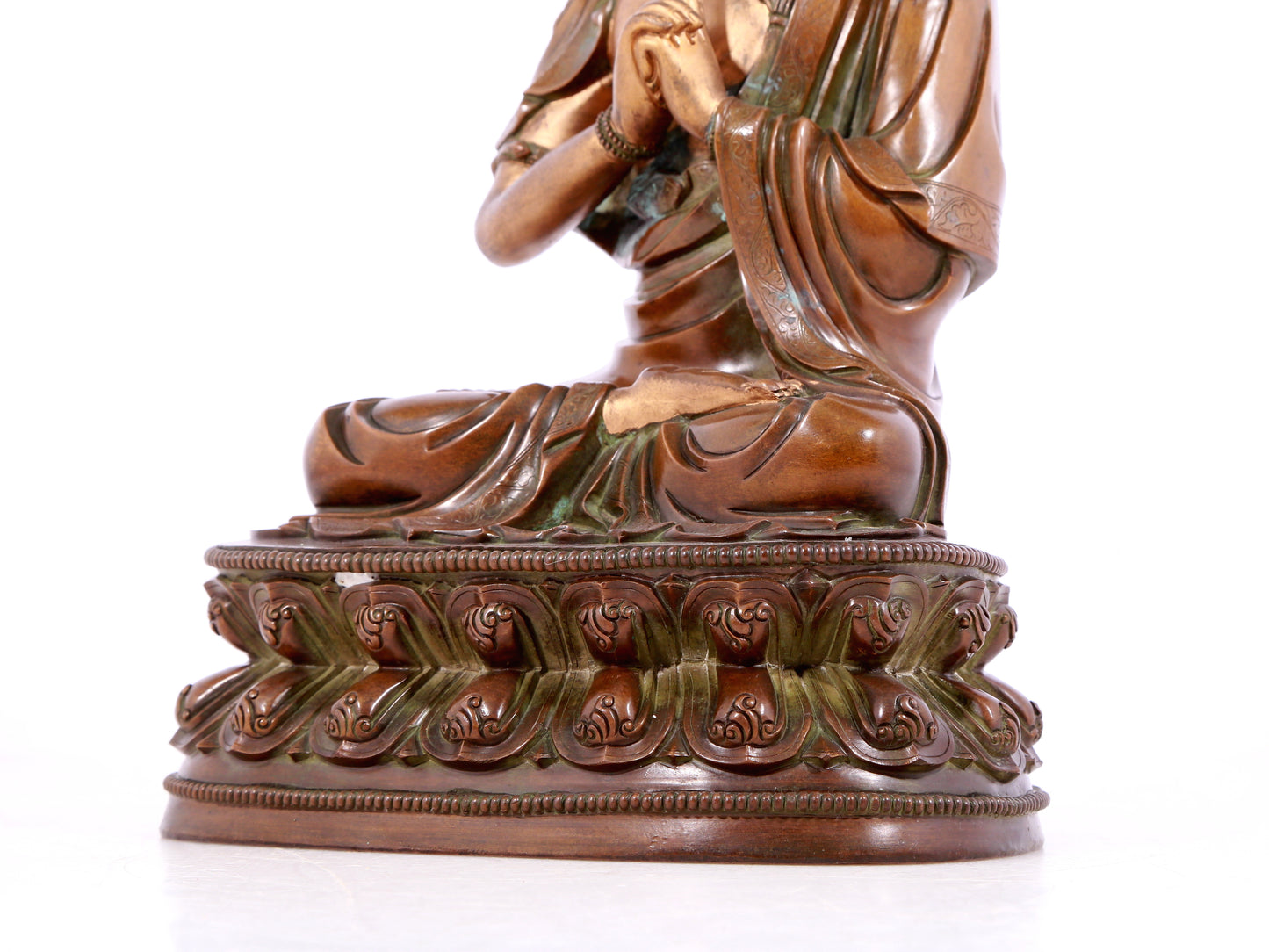 A solemn gilt bronze statue of Bodhisattva