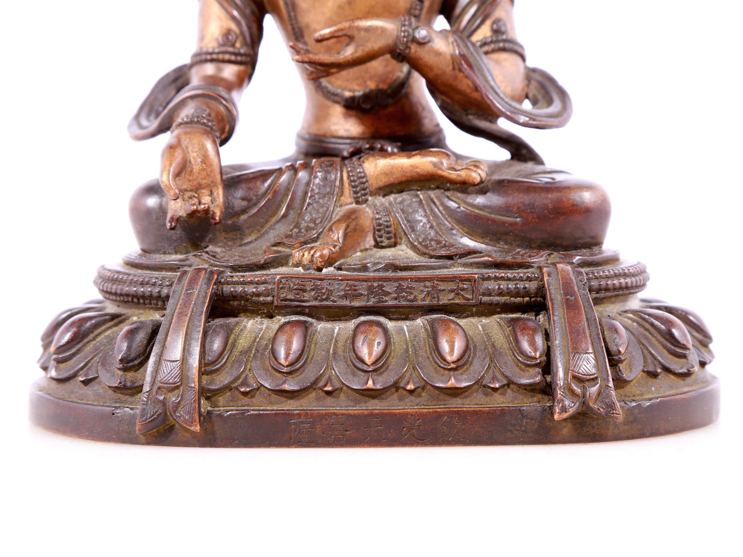 A solemn gilt bronze statue of Bodhisattva