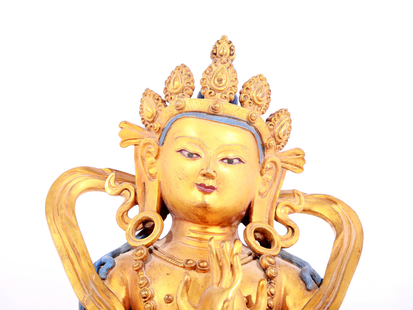 A solemn gilt bronze statue of Bodhisattva