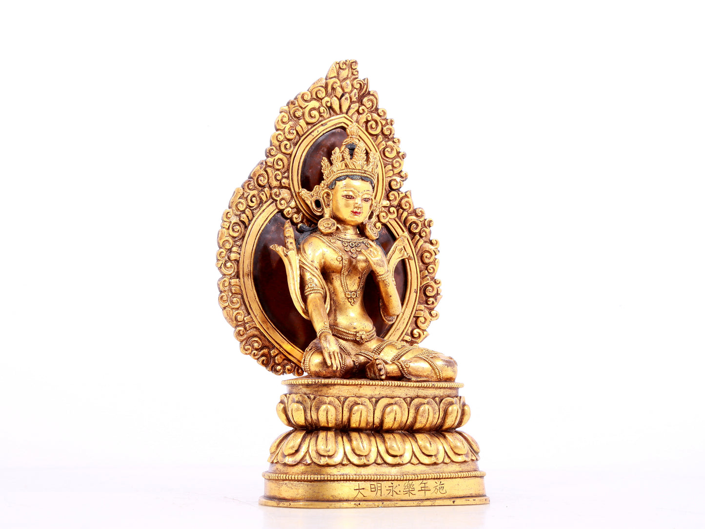 A solemn gilt bronze statue of Bodhisattva