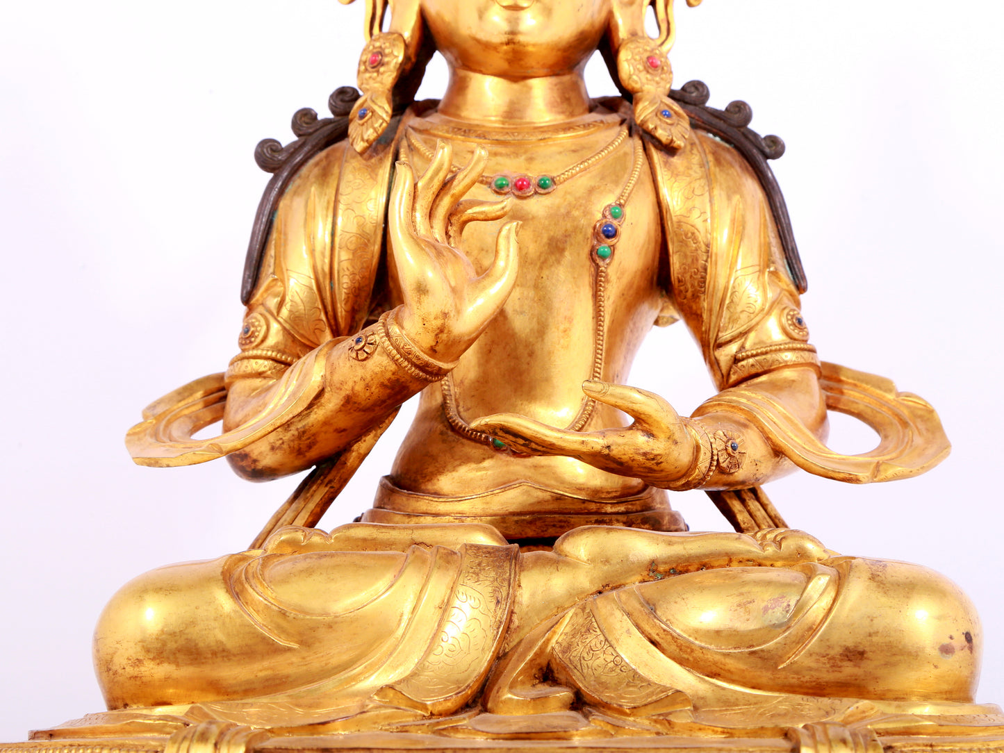 A solemn gilt bronze statue of Bodhisattva